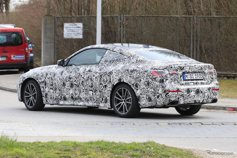BMW 4シリーズ 新型プロトタイプ(スクープ写真)《APOLLO NEWS SERVICE》