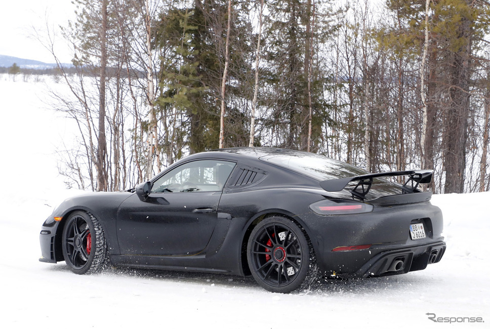 ポルシェ ケイマンGT4 RS 開発車両(スクープ写真)《APOLLO NEWS SERVICE》