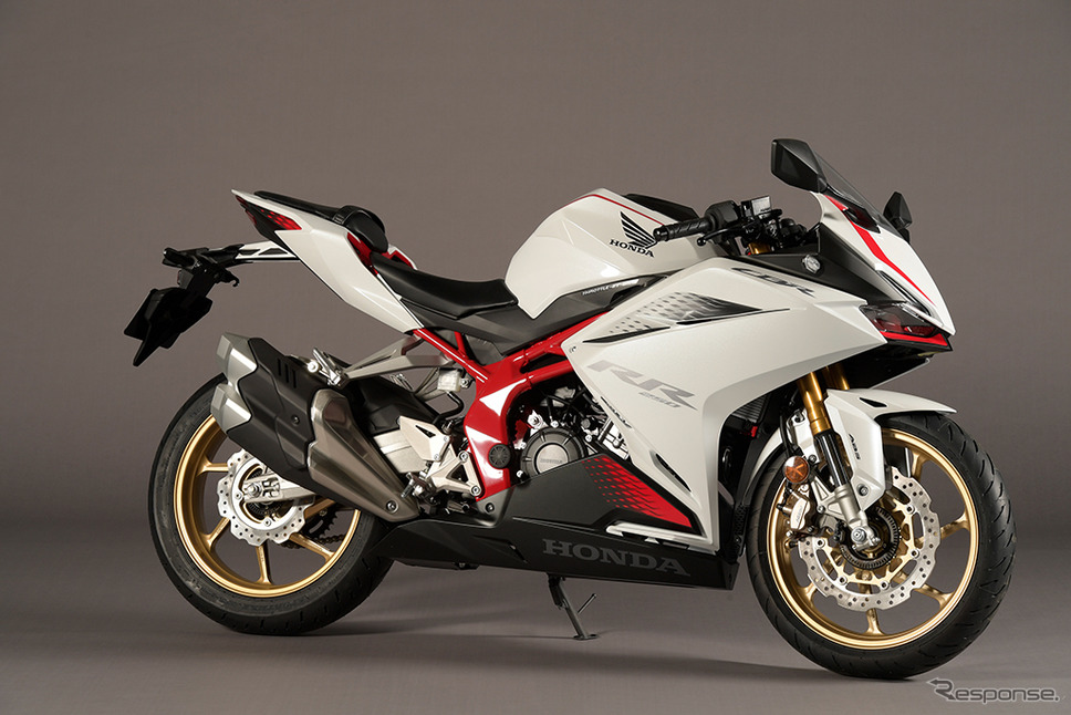 ホンダ CBR250RR(市販予定車)《画像:本田技研工業》