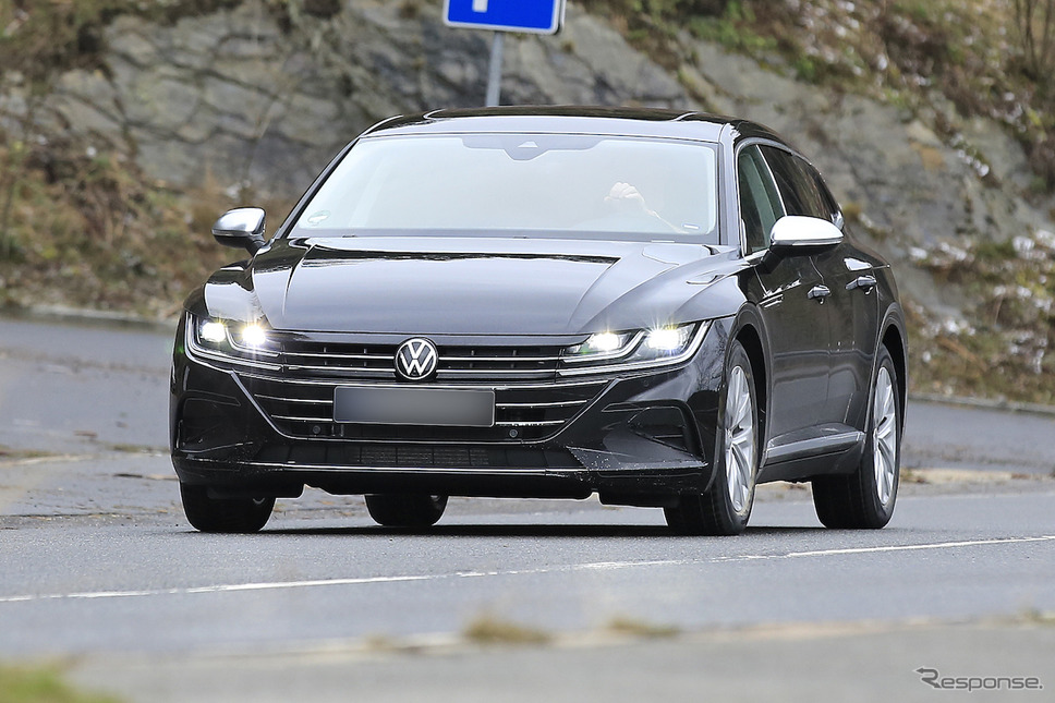 VW アルテオン シューティングブレーク プロトタイプ(スクープ写真)《APOLLO NEWS SERVICE》