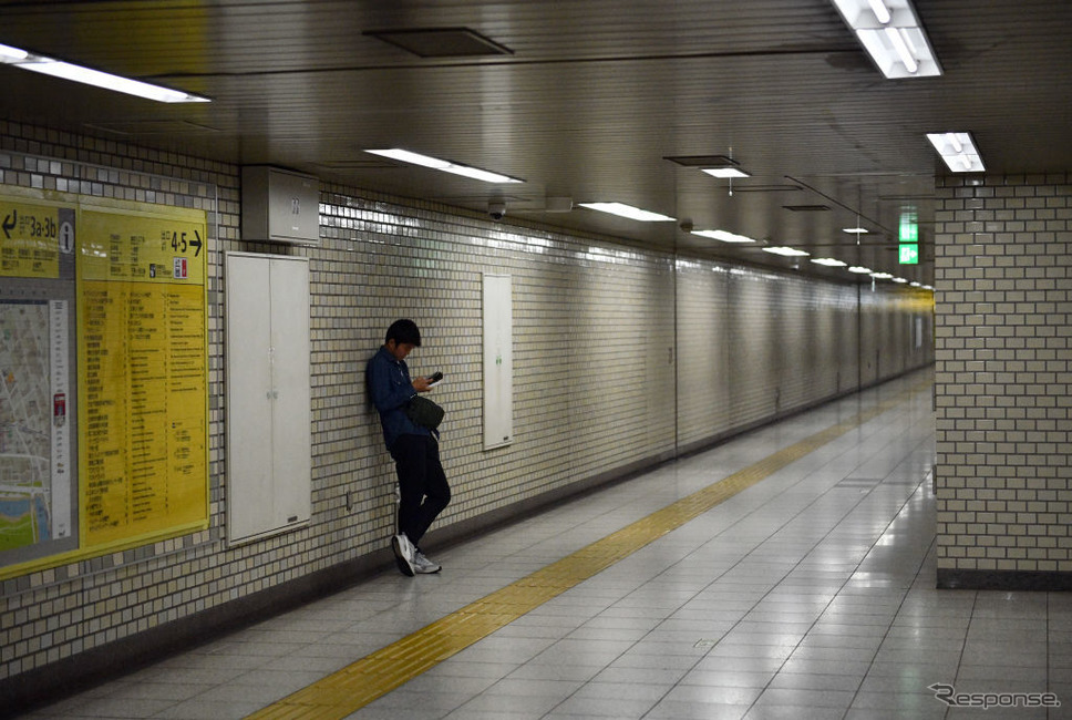 東京、地下鉄の駅（3月26日）《photo (c) Getty Images》