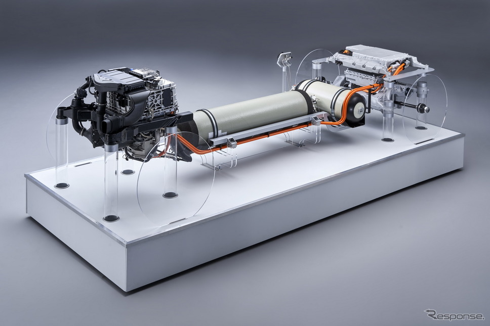 BMW i ハイドロジェン NEXT の燃料電池パワートレイン《photo by BMW》