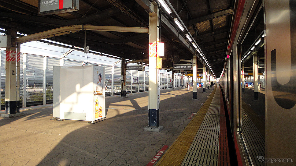東京ディズニーリゾートへの最寄り駅、舞浜駅（2020年4月5日17時ごろ）《撮影 大野雅人（Gazin Airlines）》