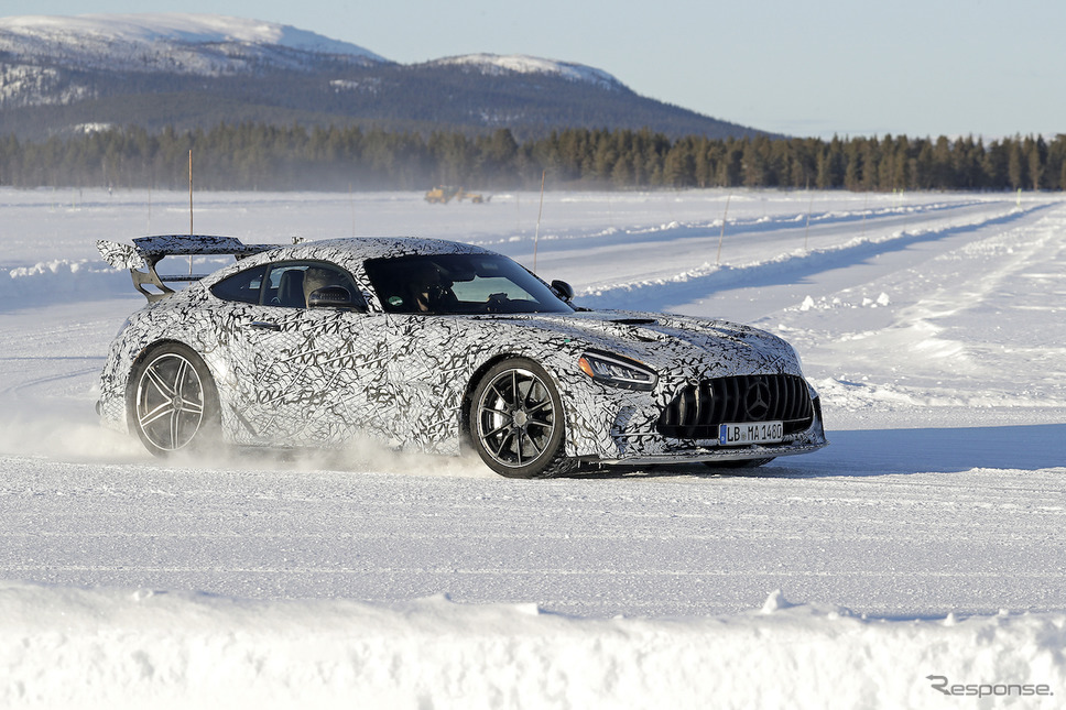メルセデス AMG GT R ブラックシリーズ開発車両(スクープ写真)《APOLLO NEWS SERVICE》