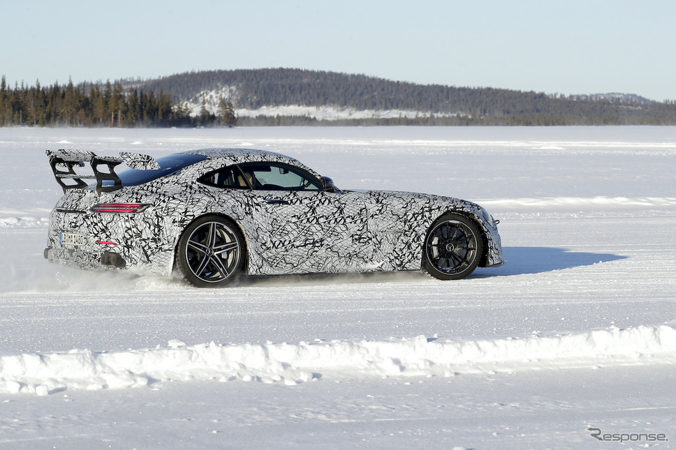 メルセデス AMG GT R ブラックシリーズ開発車両(スクープ写真)《APOLLO NEWS SERVICE》