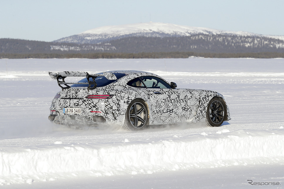 メルセデス AMG GT R ブラックシリーズ開発車両(スクープ写真)《APOLLO NEWS SERVICE》