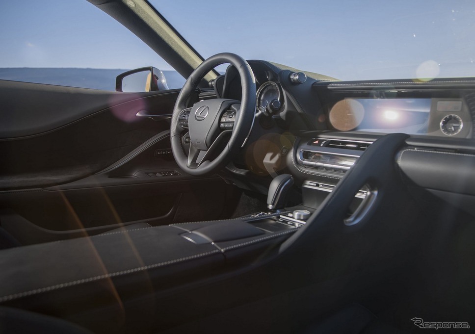 レクサス LC 500h の2021年モデル(北米仕様)《photo by Lexus》