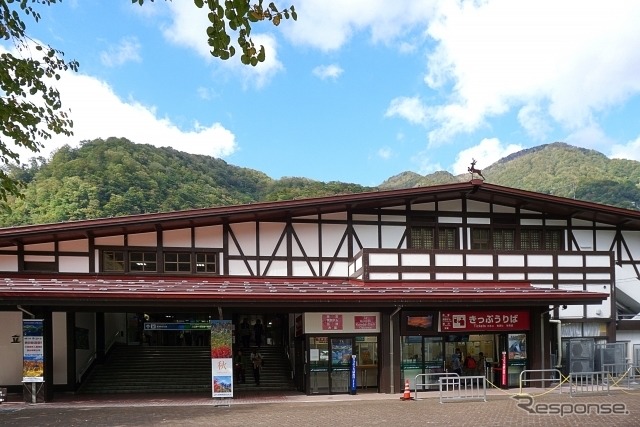 立山黒部アルペンルート、立山駅《写真AC》