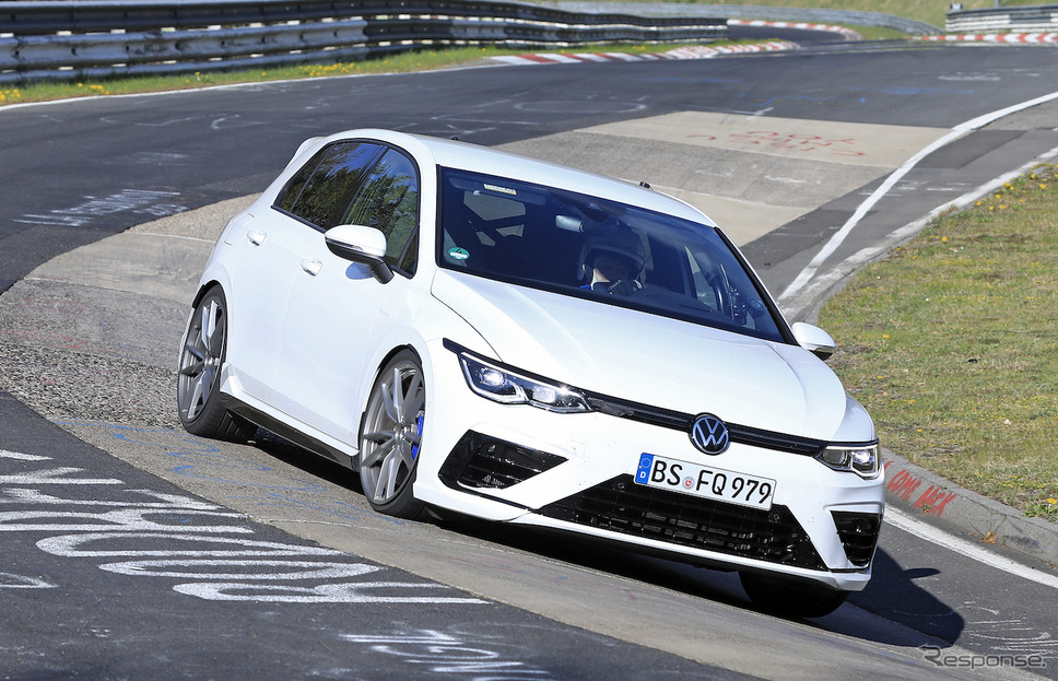 VW ゴルフR 新型プロトタイプ(スクープ写真)《APOLLO NEWS SERVICE》
