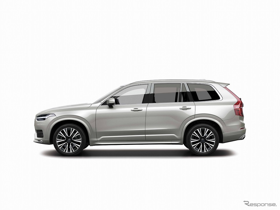 ボルボ XC90 B5 AWDモメンタム