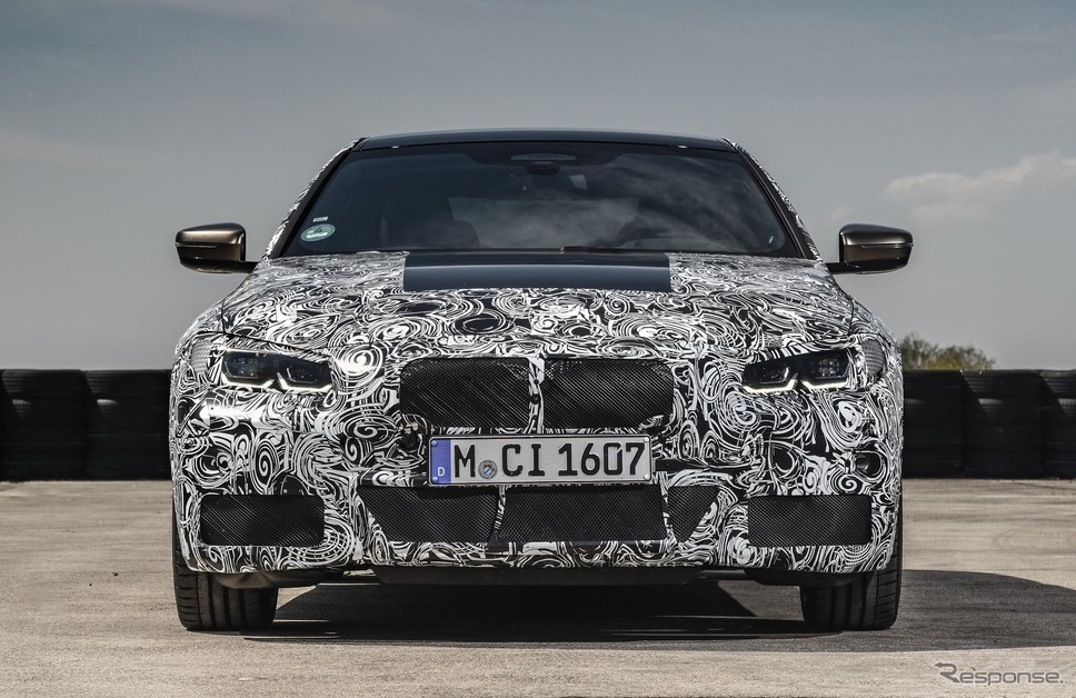BMW 4シリーズ・クーペ 次期型のプロトタイプ《photo by BMW》