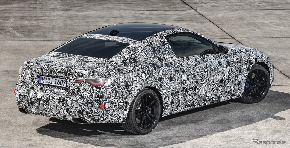 BMW 4シリーズ・クーペ 次期型のプロトタイプ《photo by BMW》