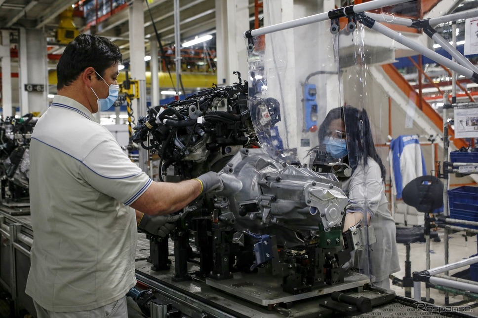 生産を再開したFCAとPSAグループの合弁工場、イタリア・セベル工場《photo by FCA》
