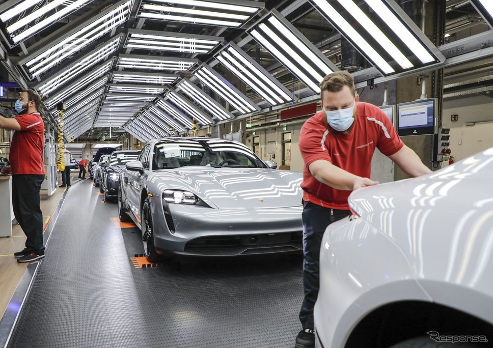 ポルシェ・タイカンを生産するドイツ・ツッフェンハウゼン工場《photo by Porsche》