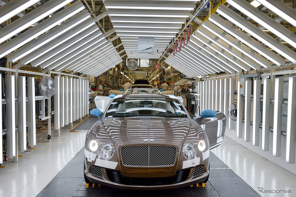ベントレー コンチネンタルGTの生産ライン《Photo by Bentley Motors》