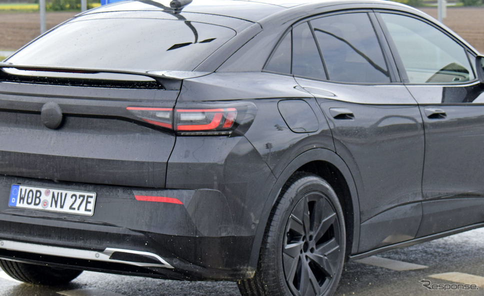 VW ID. 4 GTX(仮)プロトタイプ スクープ写真《APOLLO NEWS SERVICE》