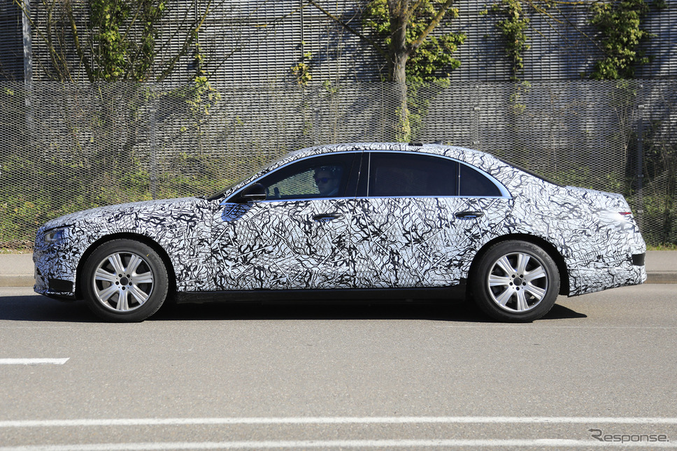 メルセデスベンツ Sクラス ガード 開発車両(スクープ写真)《APOLLO NEWS SERVICE》