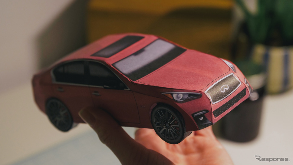 インフィニティ Q50(日本名:日産『スカイライン』に相当)のペーパークラフト《photo by Infiniti》