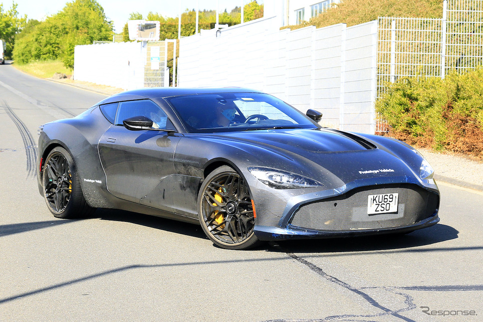 アストンマーティン DBS GT ザガート 市販型プロトタイプ(スクープ写真)《APOLLO NEWS SERVICE》