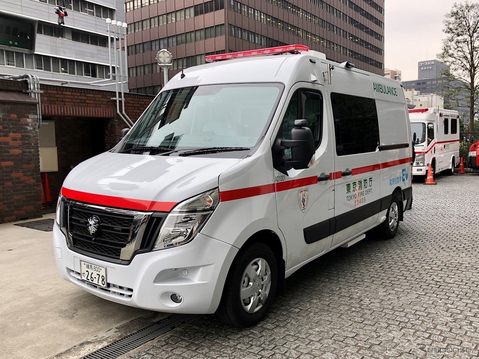 東京消防庁池袋消防署へ納車した日本初のゼロ・エミッション（EV）救急車《写真提供 日産自動車》