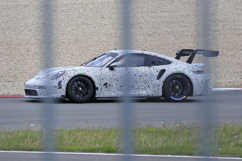 ポルシェ 911 GT3 R 新型プロトタイプ(スクープ写真)《APOLLO NEWS SERVICE》