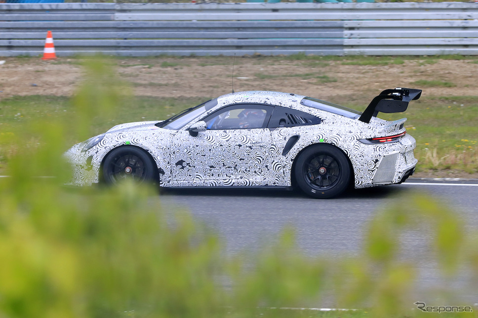 ポルシェ 911 GT3 R 新型プロトタイプ（スクープ写真）《APOLLO NEWS SERVICE》