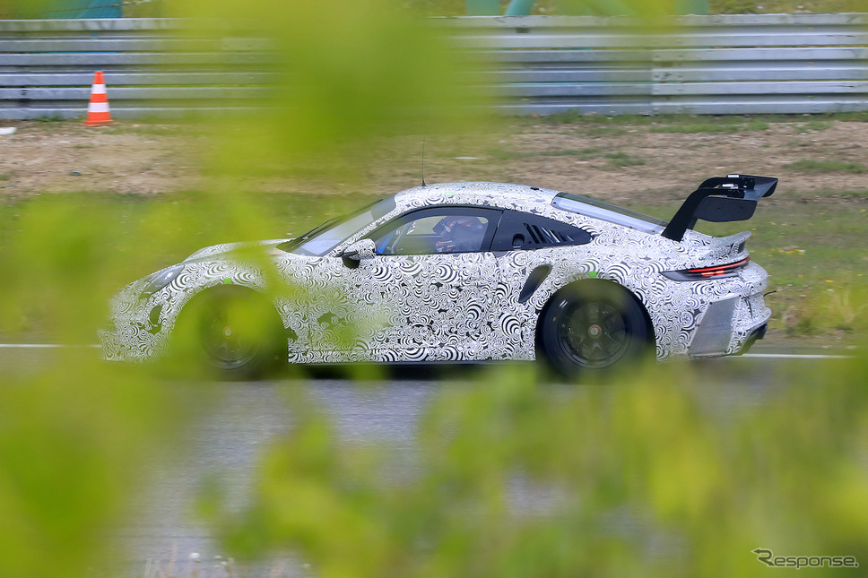 ポルシェ 911 GT3 R 新型プロトタイプ(スクープ写真)《APOLLO NEWS SERVICE》