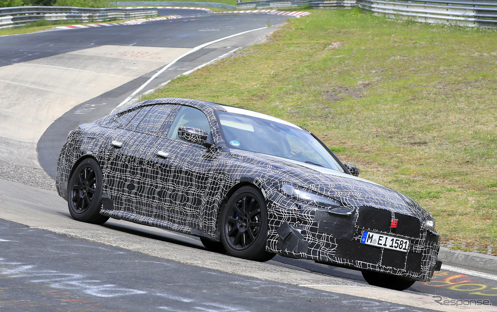 BMW 4シリーズ グランクーペ 新型プロトタイプ(スクープ写真)《APOLLO NEWS SERVICE》