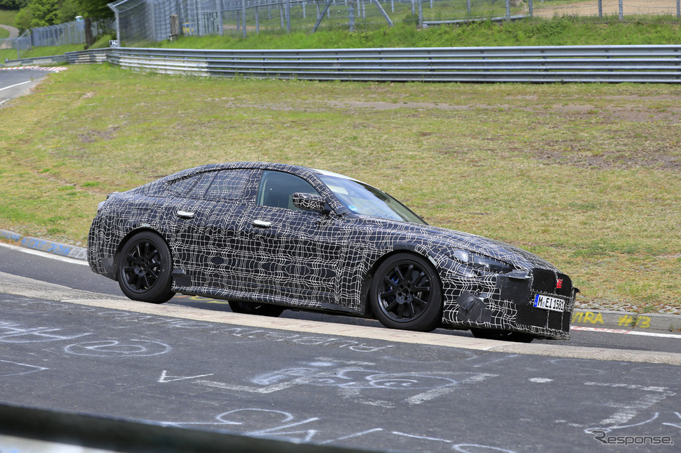 BMW 4シリーズ グランクーペ 新型プロトタイプ(スクープ写真)《APOLLO NEWS SERVICE》