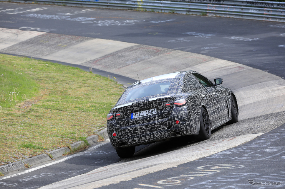 BMW 4シリーズ グランクーペ 新型プロトタイプ(スクープ写真)《APOLLO NEWS SERVICE》