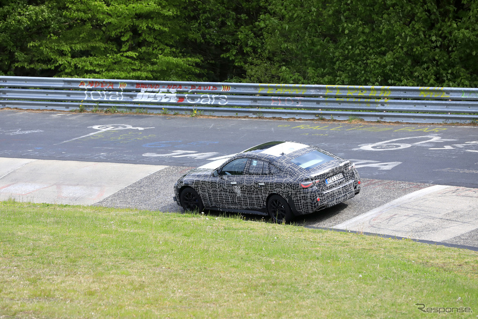 BMW 4シリーズ グランクーペ 新型プロトタイプ(スクープ写真)《APOLLO NEWS SERVICE》
