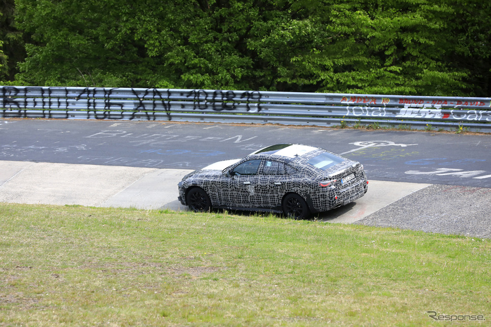 BMW 4シリーズ グランクーペ 新型プロトタイプ(スクープ写真)《APOLLO NEWS SERVICE》