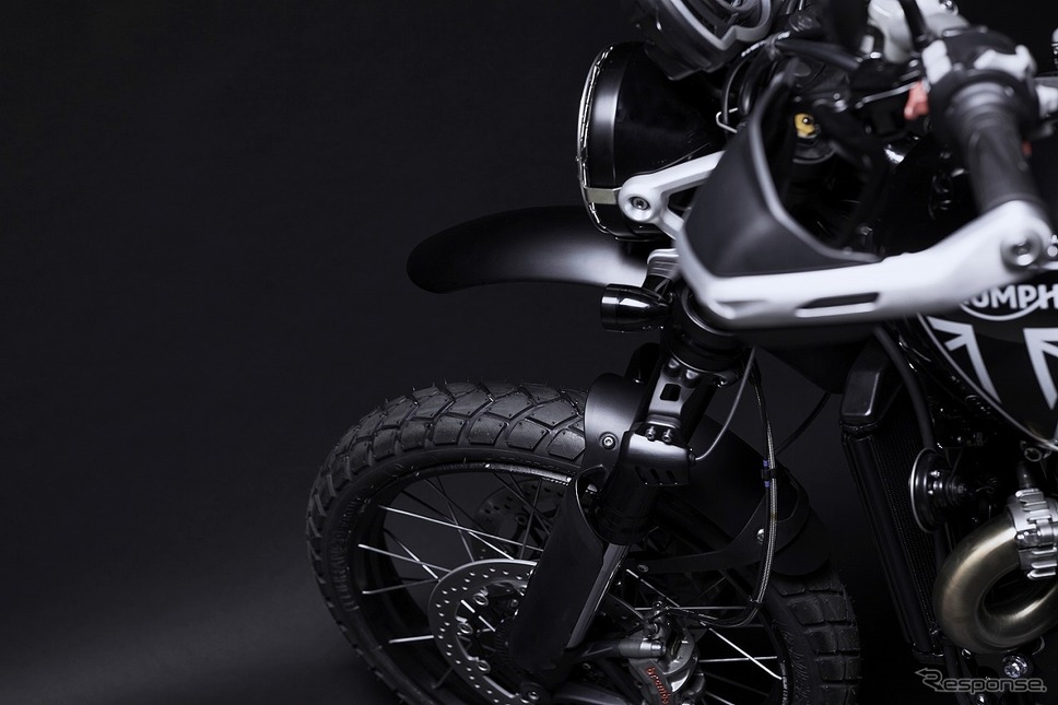 トライアンフ スクランブラー1200 ボンドエディション《画像:トライアンフモーターサイクルズジャパン》