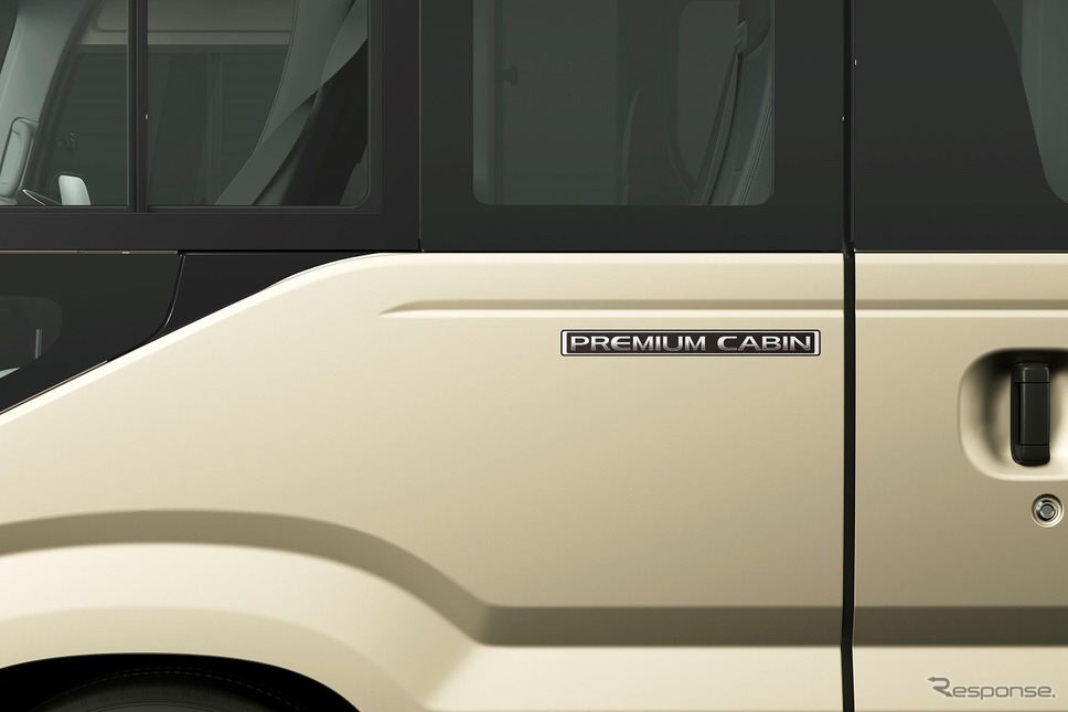 日野リエッセII プレミアムキャビン《画像:日野自動車》