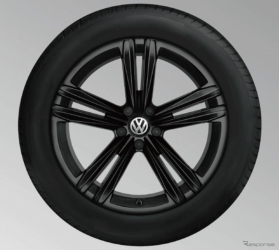 VW ティグアン TSI/TDI R-ライン ブラックスタイル 19インチアルミホイール〈ブラック〉《写真提供 フォルクスワーゲングループ ジャパン》