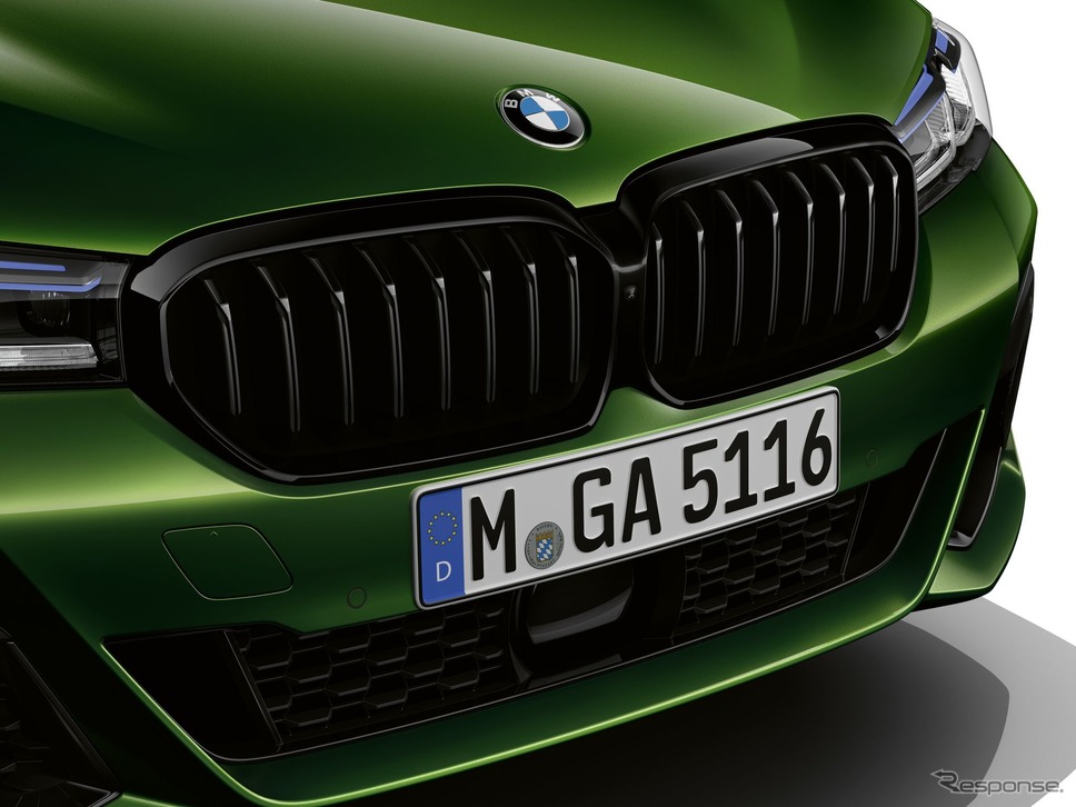 BMW 5シリーズ・セダン 改良新型の M550i xDrive セダン《photo by BMW》