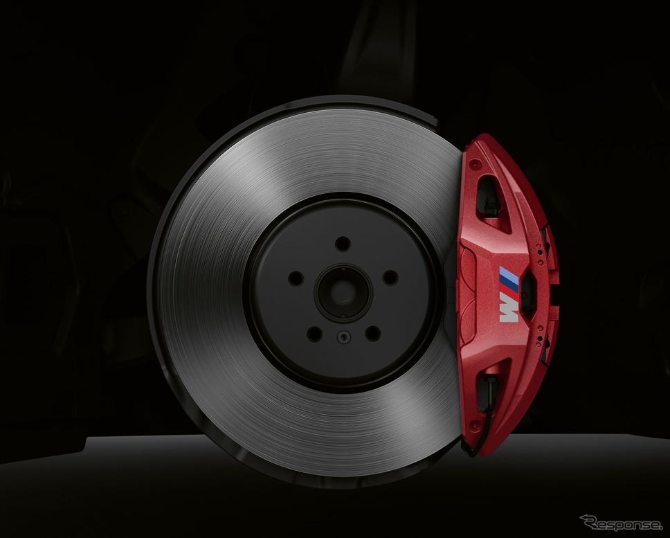 BMW 5シリーズ・セダン 改良新型の M550i xDrive セダン《photo by BMW》