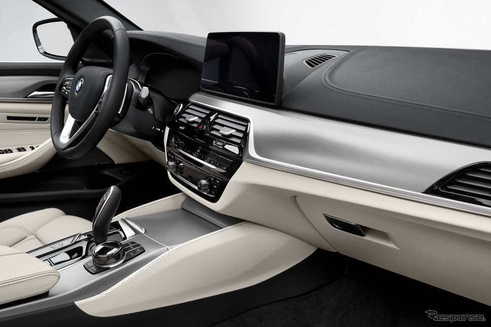 BMW 5シリーズ・ツーリング 改良新型《photo by BMW》