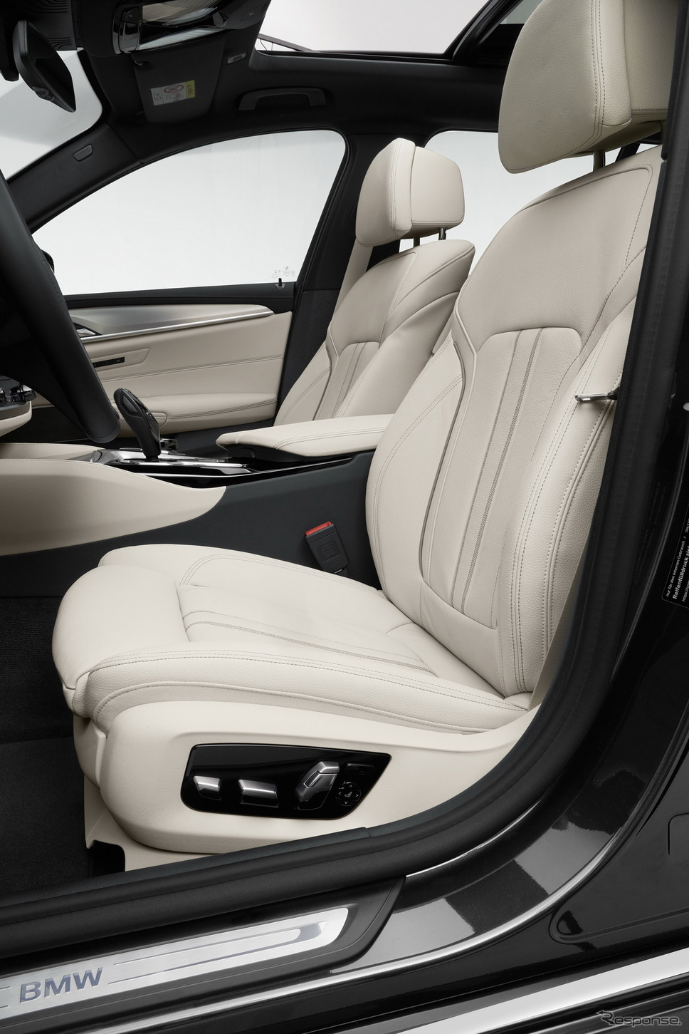 BMW 5シリーズ・ツーリング 改良新型《photo by BMW》