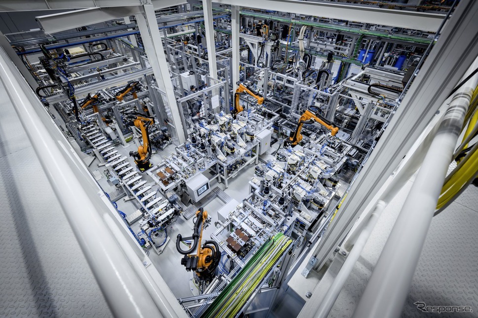 メルセデスベンツ子会社のアキュモーティブのバッテリー工場《photo by Mercedes-Benz》