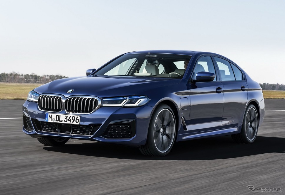 BMW 5シリーズ・セダン 改良新型のPHV「530e」《photo by BMW》