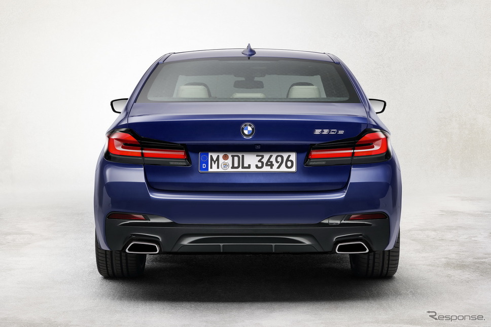 BMW 5シリーズ・セダン 改良新型のPHV「530e」《photo by BMW》