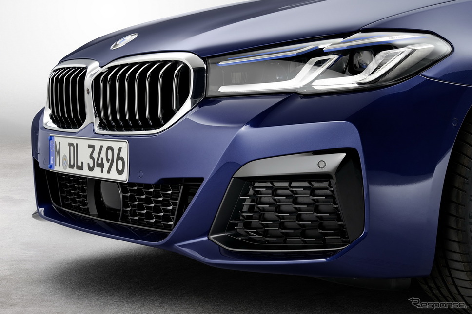 BMW 5シリーズ・セダン 改良新型のPHV「530e」《photo by BMW》