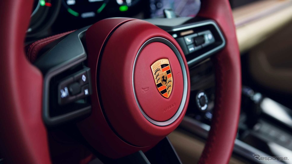 ポルシェ 911 タルガ 4S 新型の ヘリテージデザインエディション《photo by Porsche》