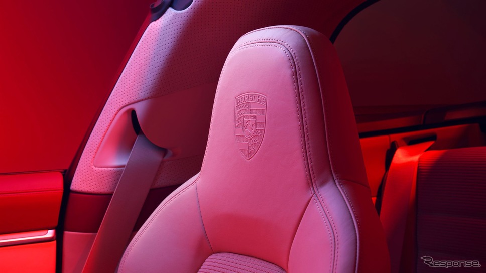 ポルシェ 911 タルガ 4S 新型の ヘリテージデザインエディション《photo by Porsche》
