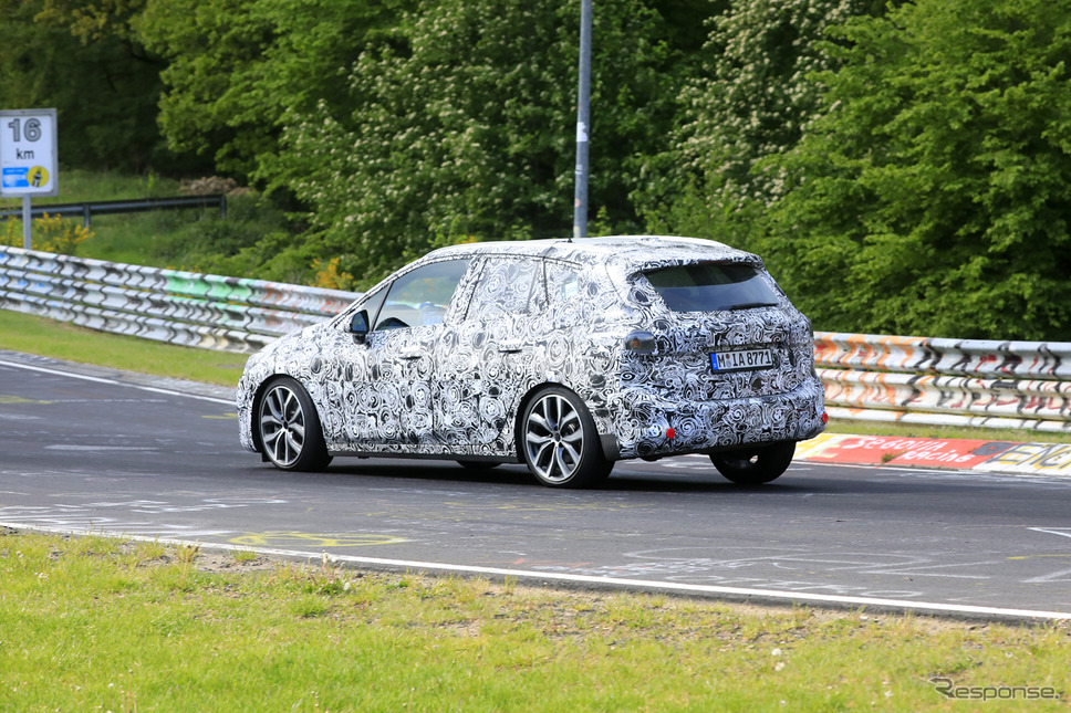 BMW 2シリーズ アクティブツアラー 新型プロトタイプ（スクープ写真）《APOLLO NEWS SERVICE》