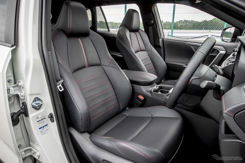トヨタ RAV4 PHV(プロトタイプ)《撮影 山内潤也》