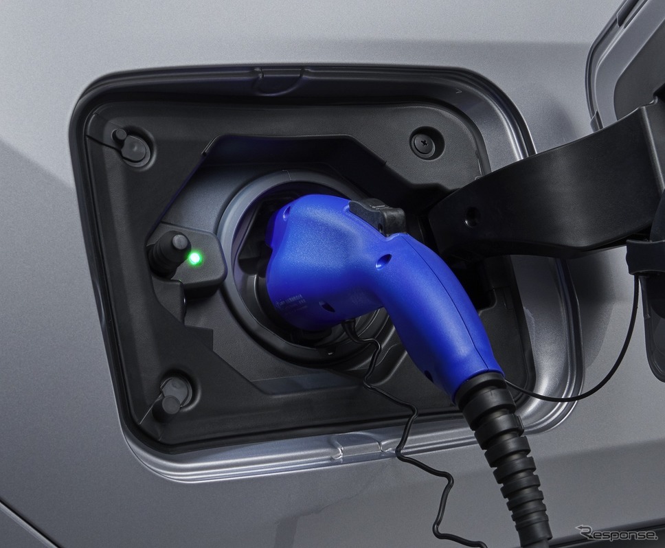 充電ポート《画像:トヨタ自動車》