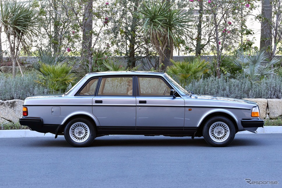 ボルボ KLASSISK GARAGE 240 GL《撮影 中野英幸》