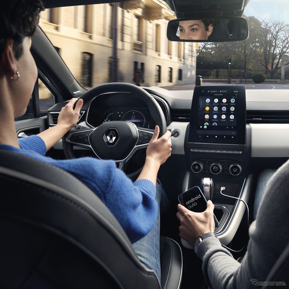 ルノー・クリオ (ルーテシアに相当)新型の「E-TECH」搭載車《photo by Renault》